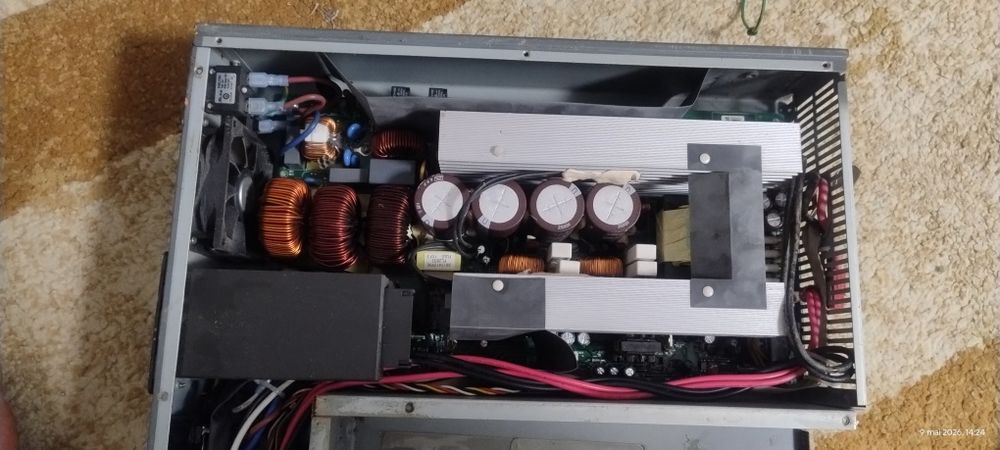 UPS Rackabil Profesional Socomec - 48V - Protectie Servere / Audio,defect îl vând pentru piese