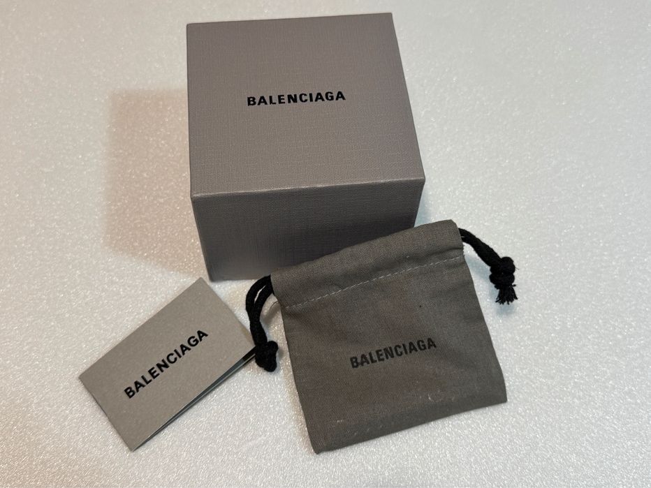 Balenciaga double B гривна