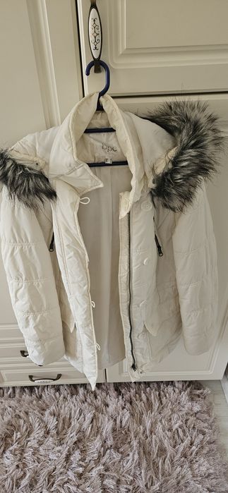 Geaca dama  alba !