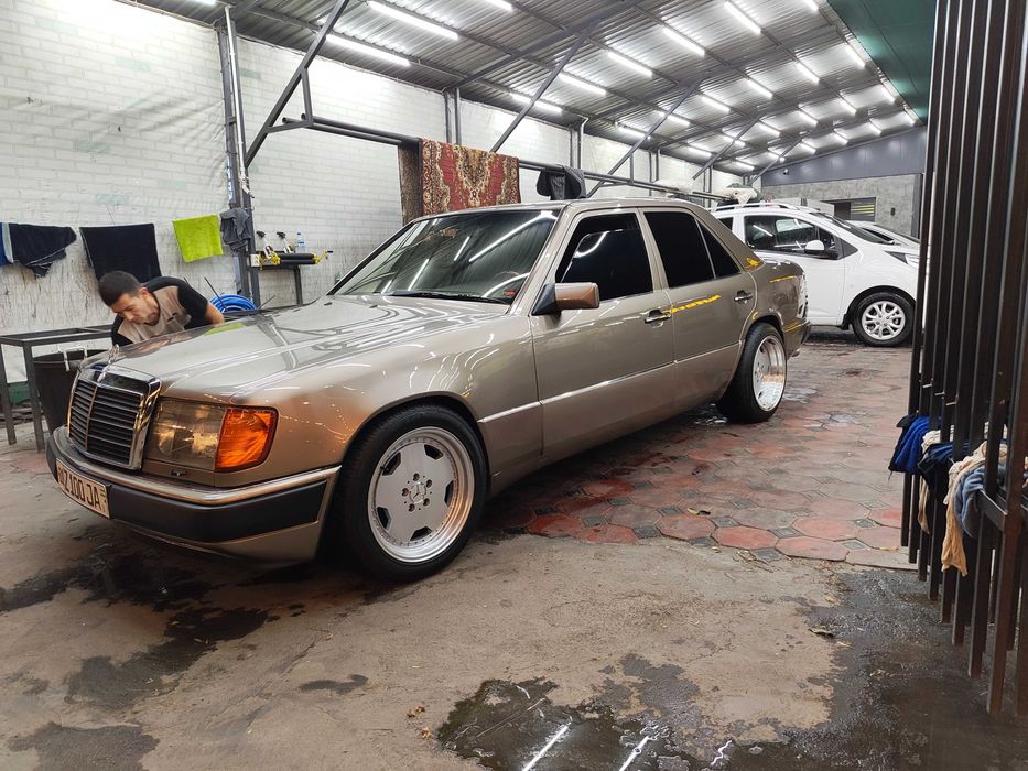 Mercedes W124 Ешка
