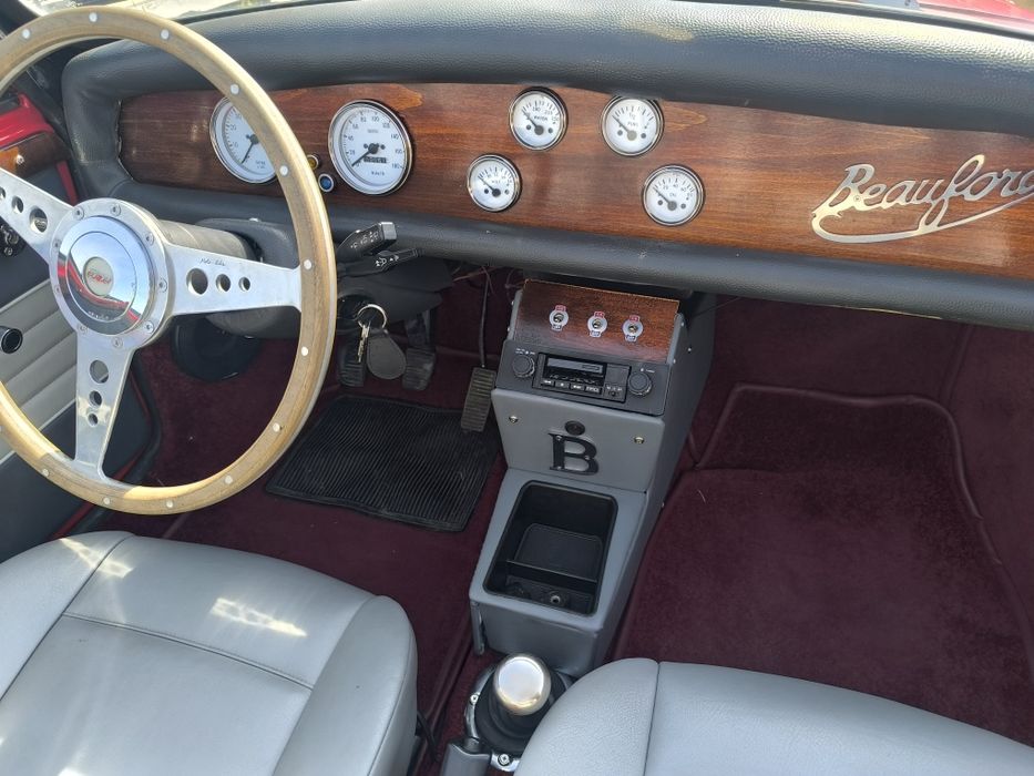 Beauford tourer ( mașină epocă)