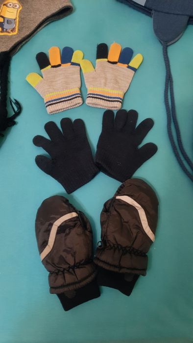 Lot căciuli și mănuși 5-6 ani 52-54 cm