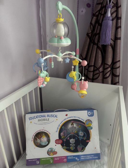 Carusel muzical patut bebelus