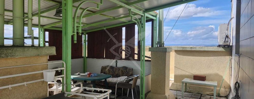 Тристаен апартамент в Славейков 68639