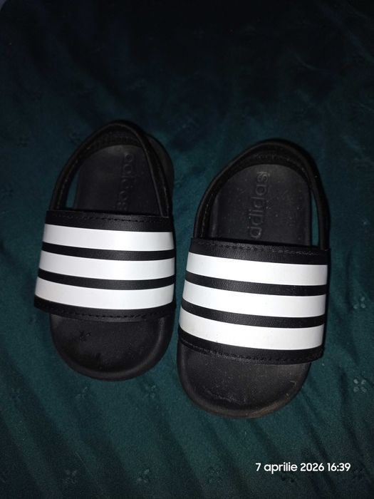 Vand sandale baieti nr 22