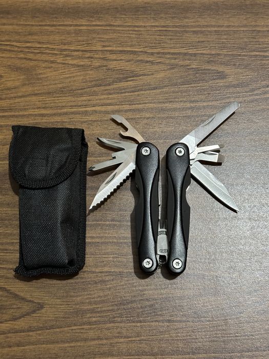 Мультитул многофункциональный .