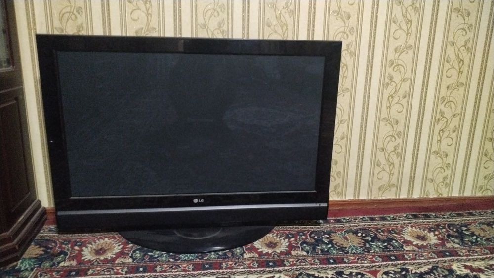 Холодильник 2 та телевизор 3 та