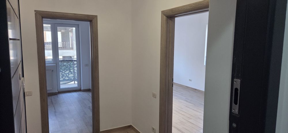 Garsoniera 46 m de închiriat nemobilata