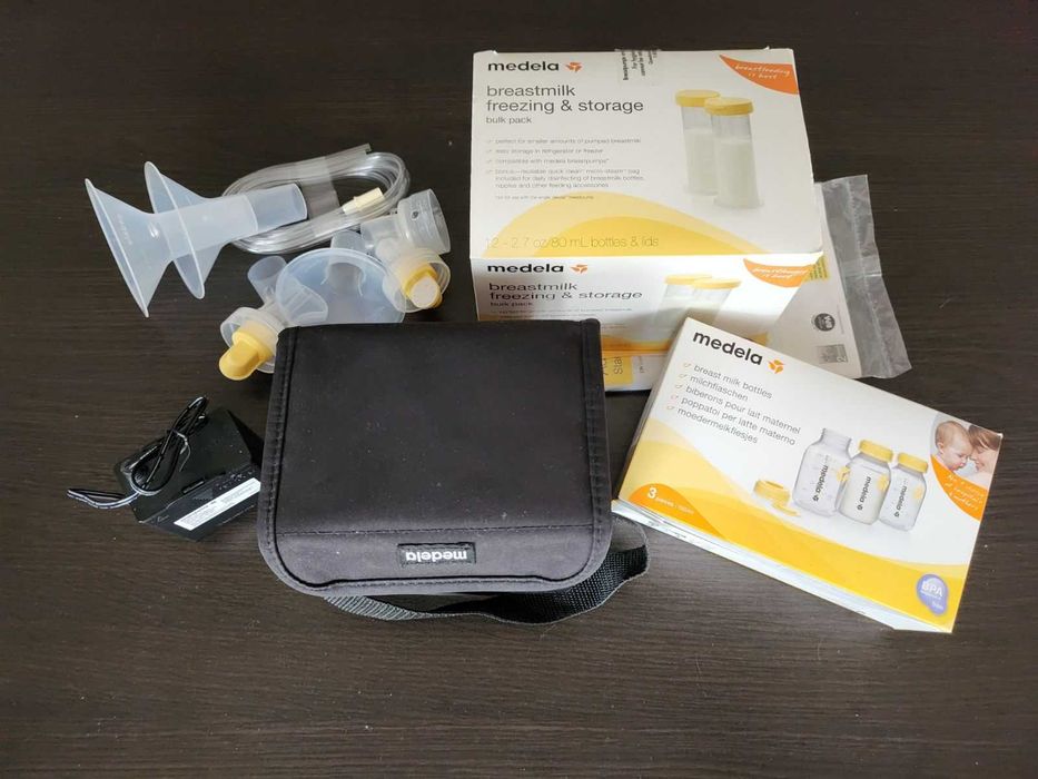 Двойна двуфазна електрическа помпа за кърма MEDELA