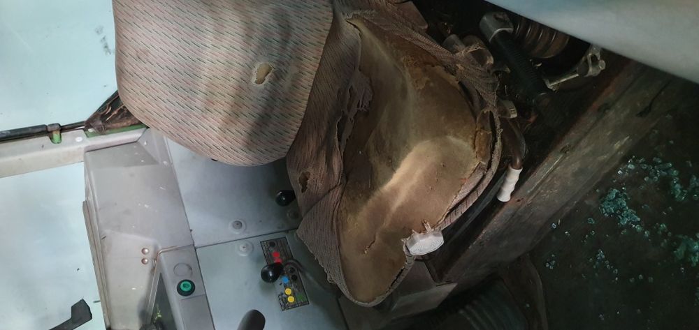 Dezmembrez tractor Fendt 312 piese