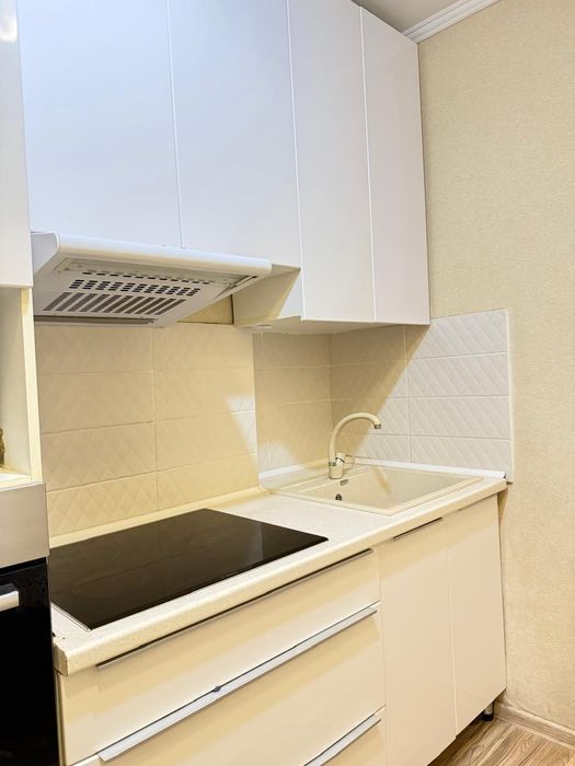 Продам квартиру, 4-х комнатную