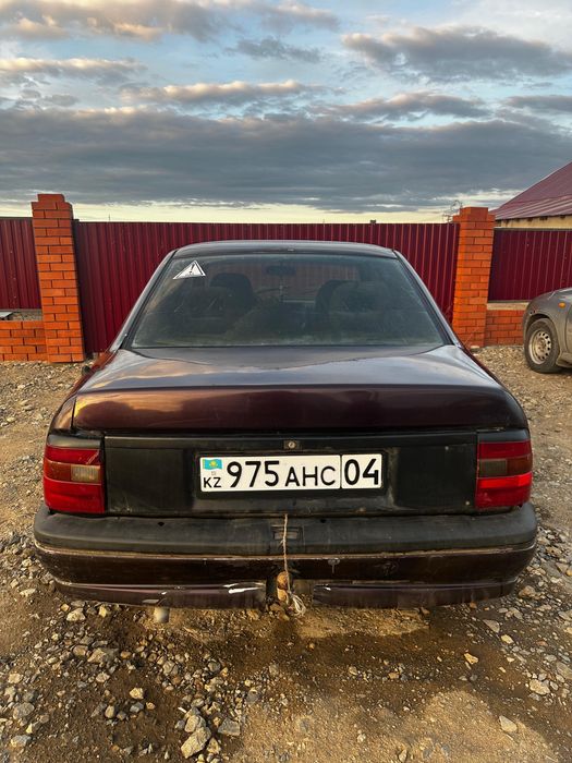 Продам машину Опел вектра