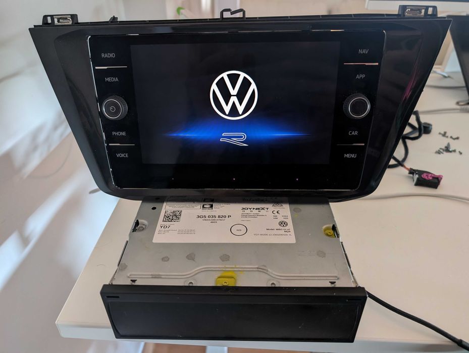 MIB3 Decodata Navigatie originala Passat Tiguan Volkswagen Golf mib2