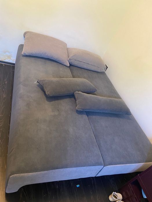 Разтегателен диван