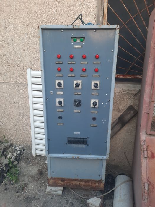 электрощит, мангал, бензобак, банки