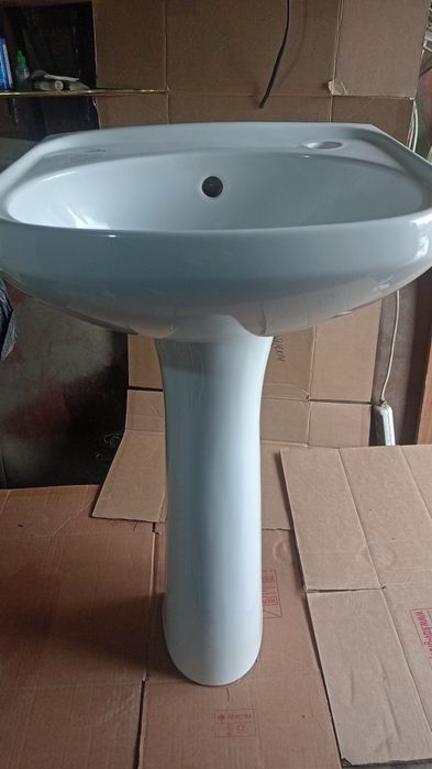 Раковина керамическая