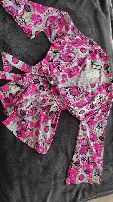 Продам костюм летний