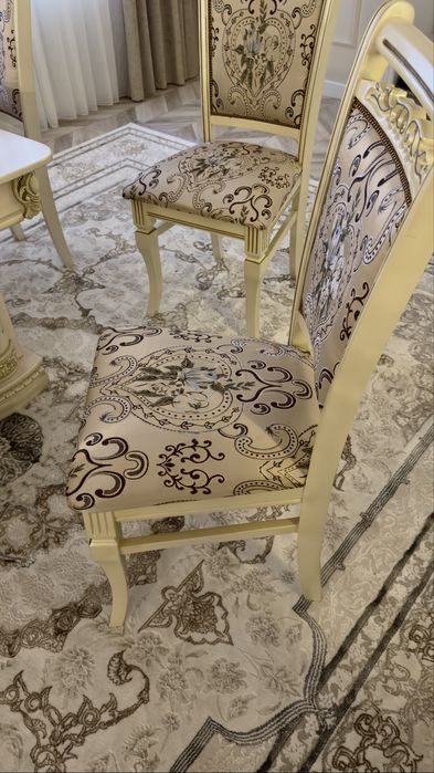 ПРОДАЮ: Элитный обеденный гарнитур на 12 персон