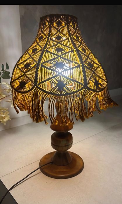 Lampadar cu abajur crosetat