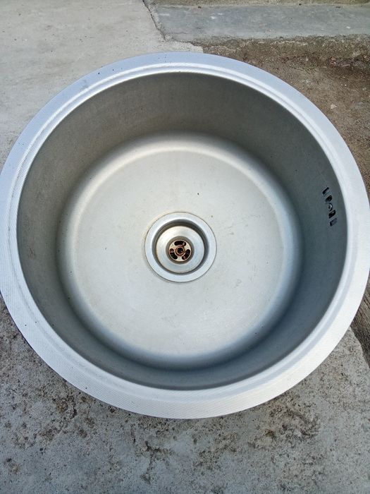 De vânzare chiuveta de bucătărie din inox
