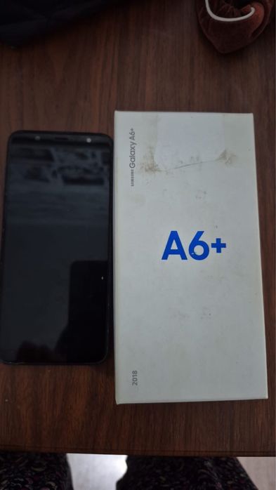Продам телефон samsung A6+
