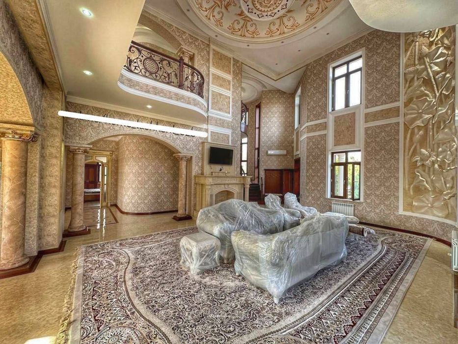 Продаётся Огромная Дача.