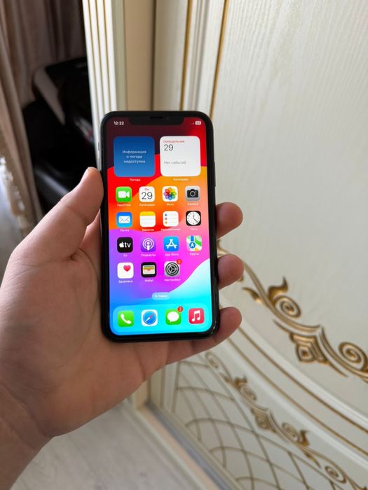 Продам телефон Iphone XR 128