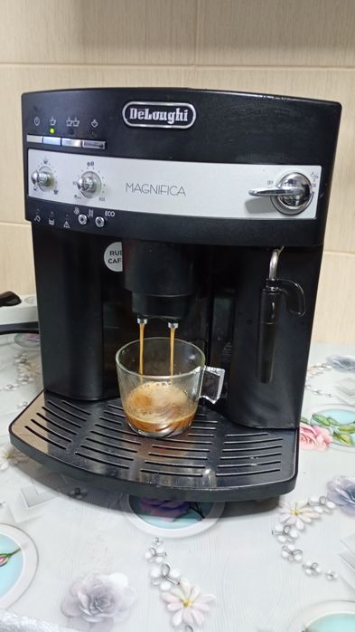 Expresor cafea DeLonghi Magnifica