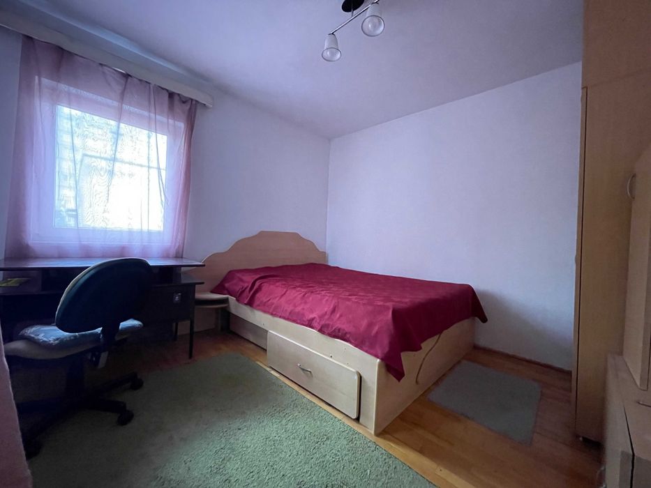 Caut coleg (colega), de apartament de 2 camere decomandat