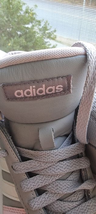 Маратонки ADIDAS номер 38 като нови.