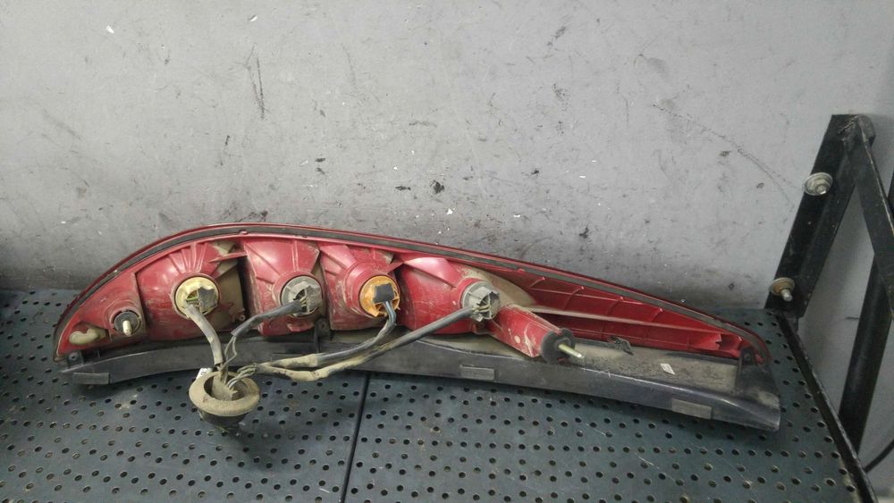 Stop tripla lampa dreapta ford mondeo 3 turnier bwy 1s7x13a412cb 1s7113404c