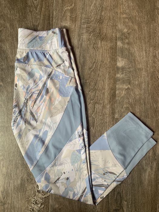 Спортен клин с мрежести детайли