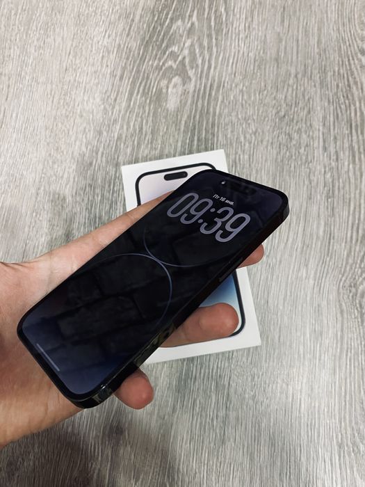 Продам айфон 14 про