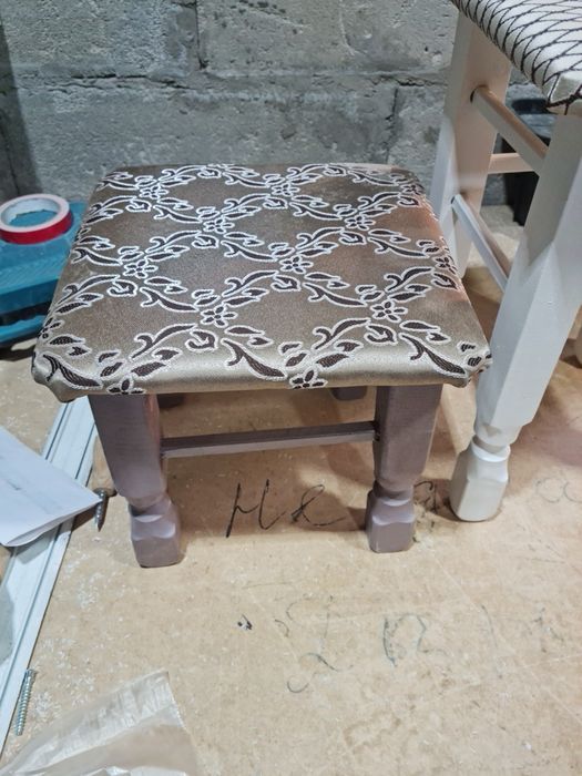 Продаются табуретки