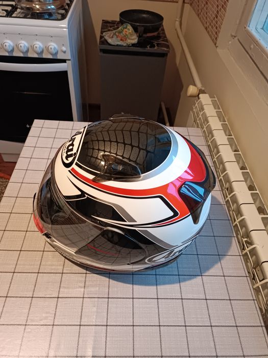 Продам Мотошле ARAI