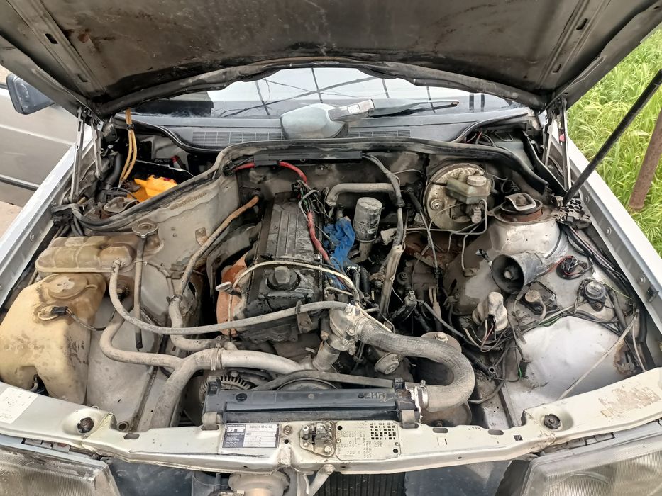 мерседес 190 2.0л 1986г