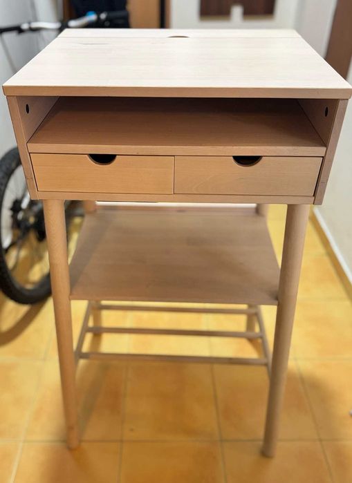 Birou înalt / Standing desk IKEA, model KNOTTEN