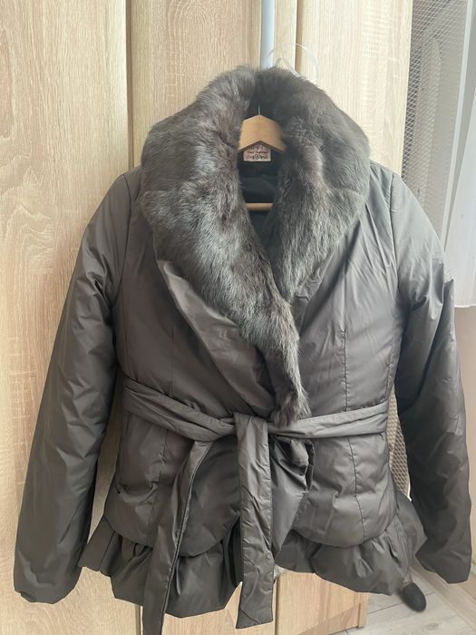 Дамско яке с яка от естествен косъм