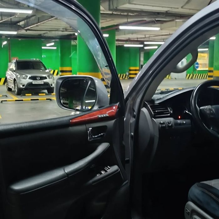 Lexus 570 Авто сел и поехал.