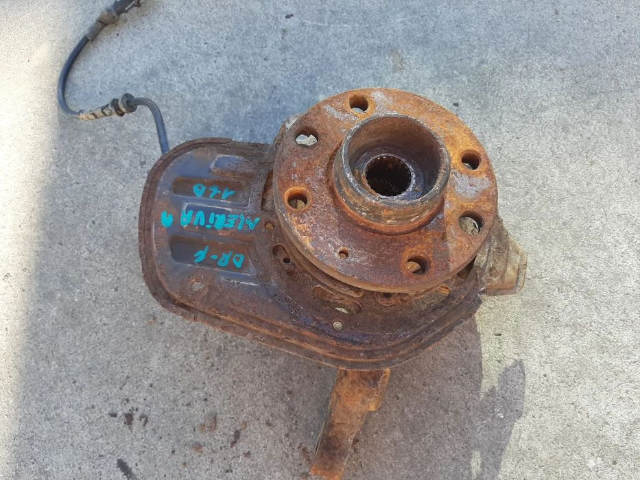 fuzeta dreapta fata 1.6 b z16se  opel meriva a x03