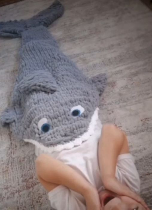 Детско одеялце Лакомата акула / Малката русалка