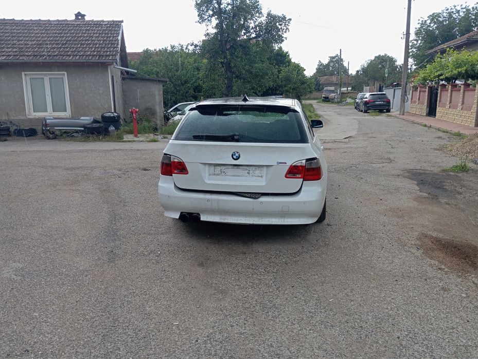 Продавам BMW E61 2.5 177 Автомат на Части