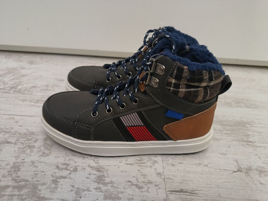 Нови детски боти Lc waikiki