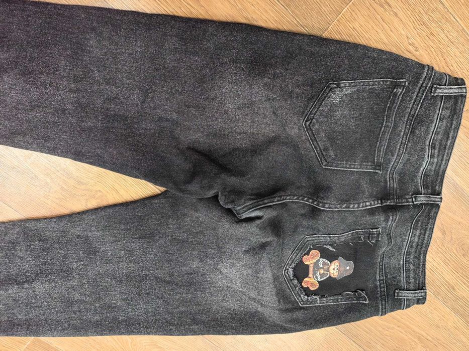 Дамски дънки размер 30.