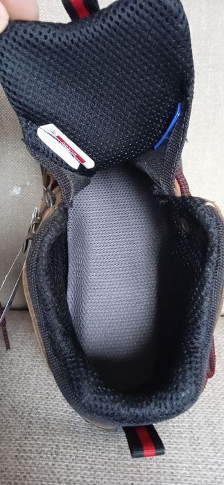 Чисто нови зимни работни обувки