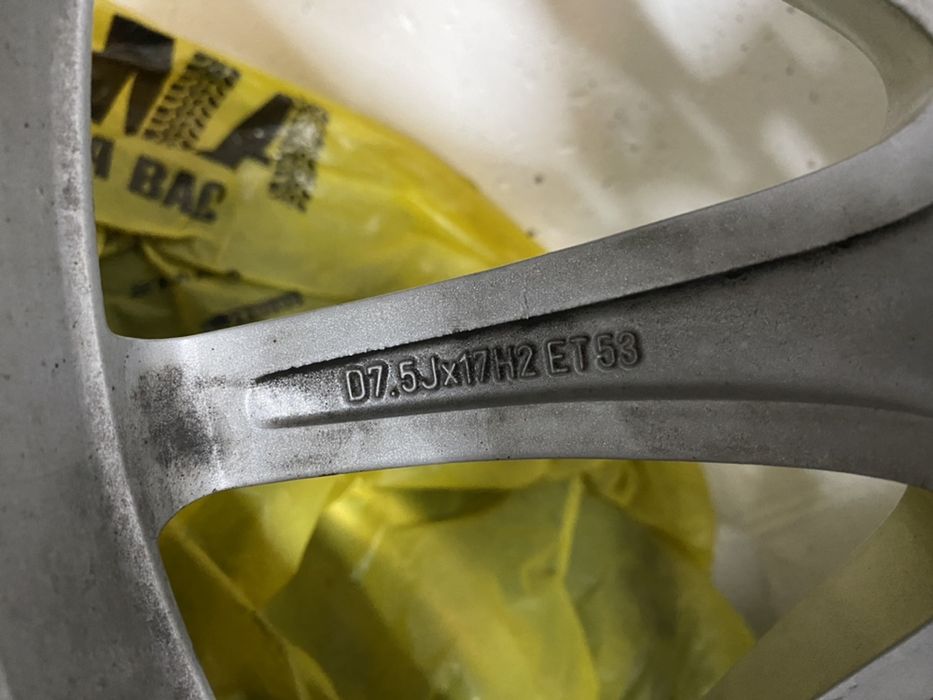 Оригинални джанти с гуми за Mercedes МЛ 166 ML w166 235/65/17