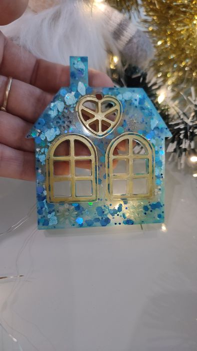 Ръчно изработени фигурки за елха от епоксидна смола