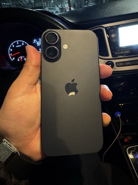 Продам срочно iphone 16 128gb