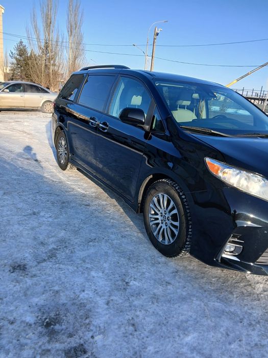Продам Тойота Сиена