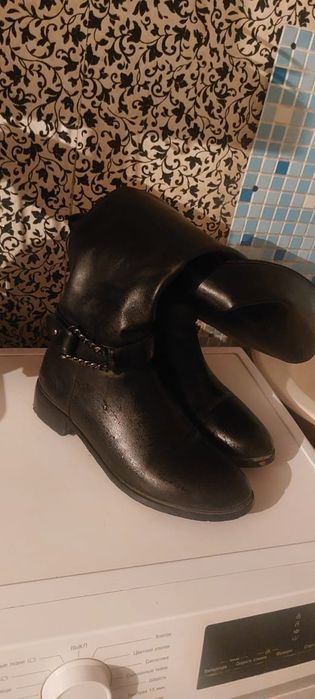 Продам  все кожаные  в отличном состоянии